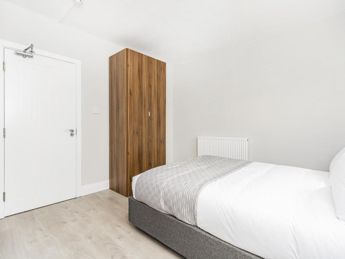 The Westerly London Exterior photo