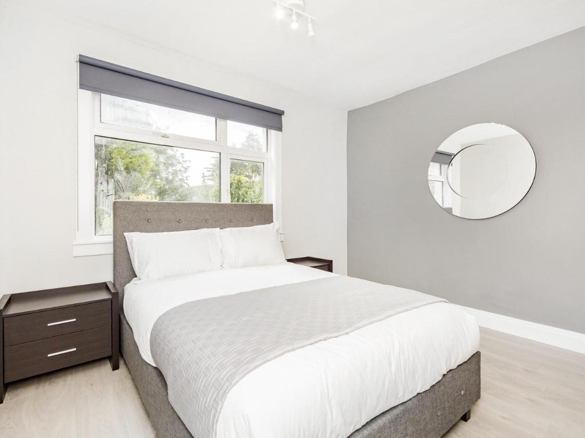 The Westerly London Exterior photo